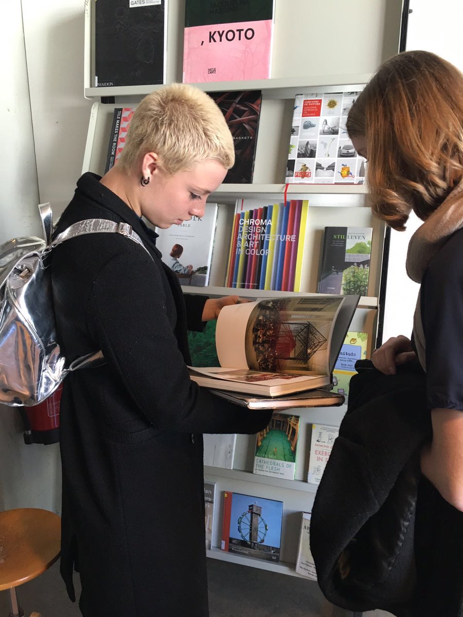 NimetoNU's tweet photo. Met een groep 3e en 4e jaars van @Nimetonu te gast bij de Design Academy Eindhoven (@DAEnews)! #Excellentieprogramma https://t.co/5SynnyxI82