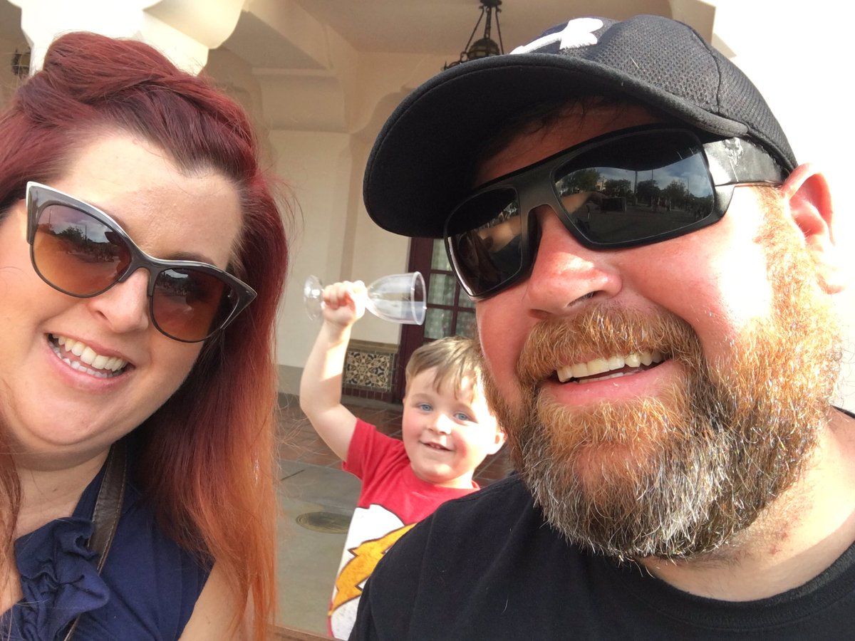AmyGrieser's tweet photo. The photo bomb game is strong with this one. Someday he'll be a master like @AaronRodgers12 #charliebeans https://t.co/qvCmLEtzYB