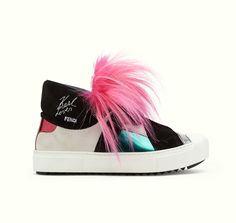 BloggerFACIF's tweet photo. Fur trainers #funfur #fashionfur #wearefur #furfacif Let´s go
Fendi https://t.co/5tJJVWYNKq