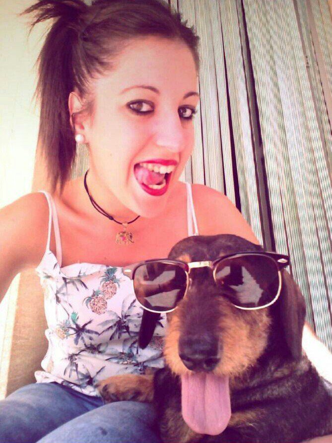 sandrapinoh's tweet photo. Tal para cual, quien es quien? 
Loli siempre a la última.
#Zapeando595 https://t.co/GxubNeTXgk