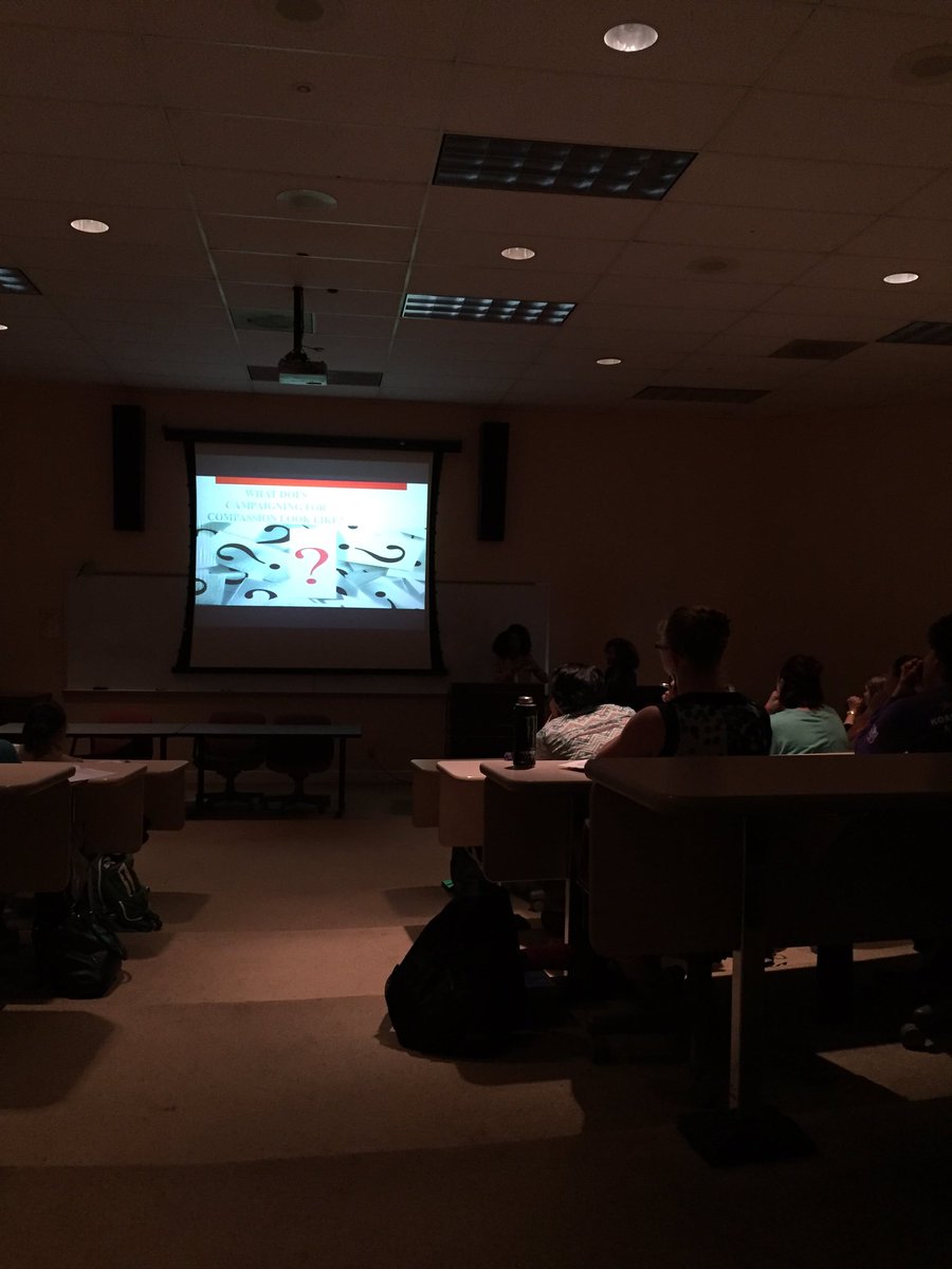 AppliedCC's tweet image. Learning about the awesome service-learning done in LA201 this year! #SpearsFest2016 #ccofsc