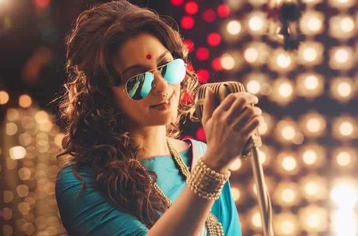 NamCinema's tweet photo. ಪುಷ್ಪಕ ವಿಮಾನ ಚಿತ್ರದಲ್ಲಿ ವಿಶೇಷ ಪಾತ್ರದಲ್ಲಿ ಜೂಹಿ ಚಾವ್ಲಾ.. :)

@iam_juhi @PavanWadeyar https://t.co/owpWBiKGM0
