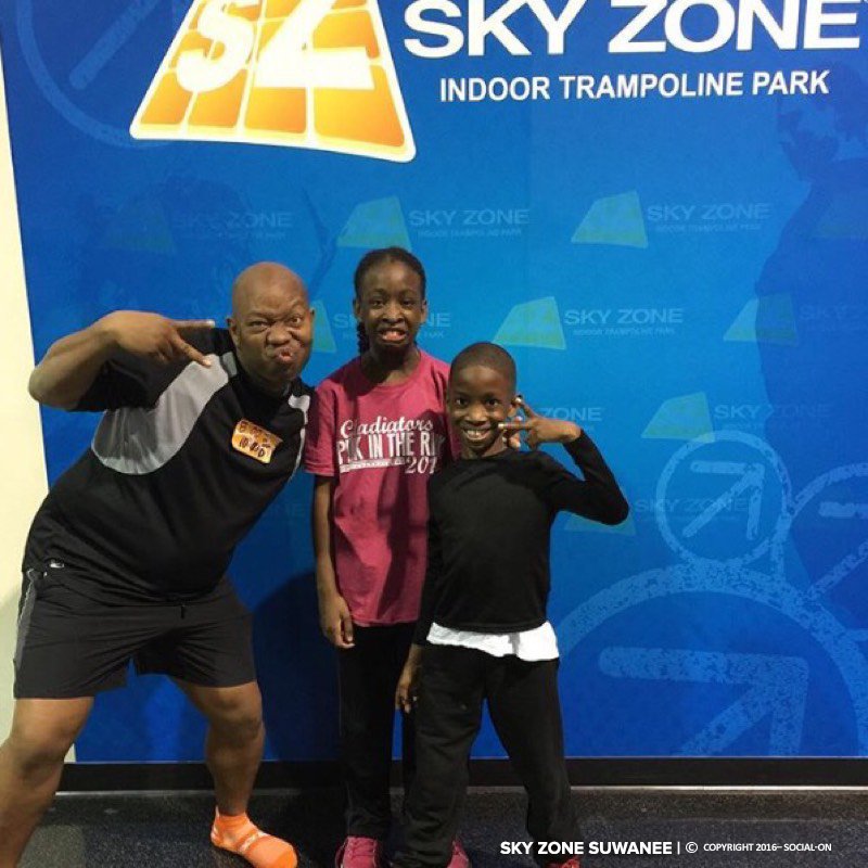 SkyZoneSuwanee's tweet photo. Here's to getting your fitness on at Sky Zone Suwanee!! PC: @fitclubint https://t.co/OofWZnkJO6