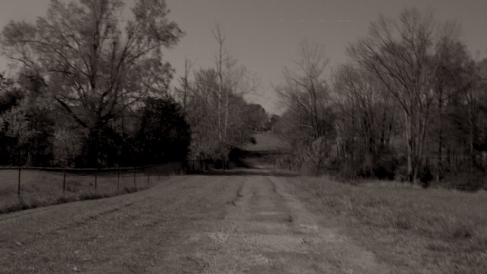 channelera's tweet photo. @NotSamChambers Hey! I found a hidden code in the latest PB email and got this pic. Is this Blithe Hill?@JaneMarco16 https://t.co/6Kyt0uGXRL
