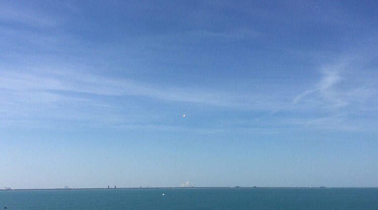 RedDoorApp's tweet photo. @elonmusk saw SpaceX launch on Friday from ocean off port canaveral #amazing #feltlikemagic #spaceX #startuplife https://t.co/pXIiJpeTwX