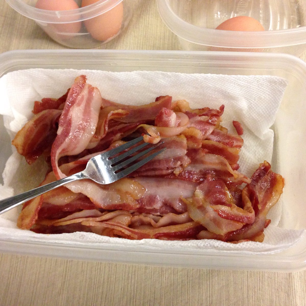 waronboring's tweet photo. Brought a tray 'o #bacon for the @StartupInst pancake breakfast today. Haven't been this popular since grade school. https://t.co/TJIpDux1eK
