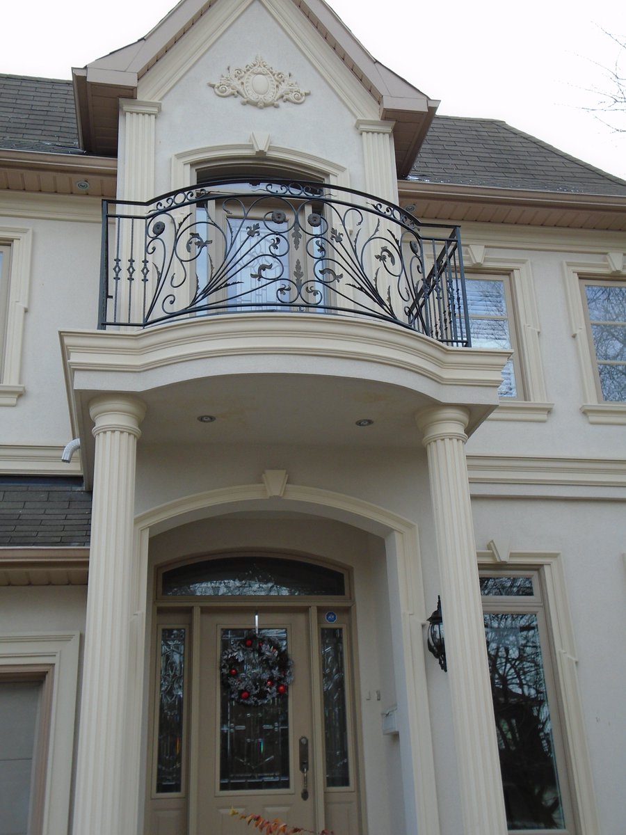 pro_weld's tweet photo. Looks like it's almost time for balcony season, live like a king on this stunning balcony! #design #toronto #gta https://t.co/mvkVHNuRvf