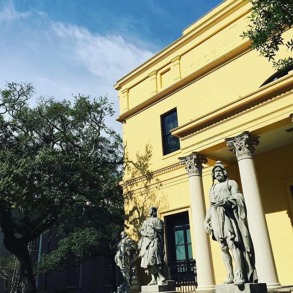 TelfairMuseums's tweet photo. A break in the clouds over #TelfairAcademy!

#Savannah #Georgia #architecture #WilliamJay https://t.co/YoPoqZ4phz https://t.co/9viv3ZIqCP