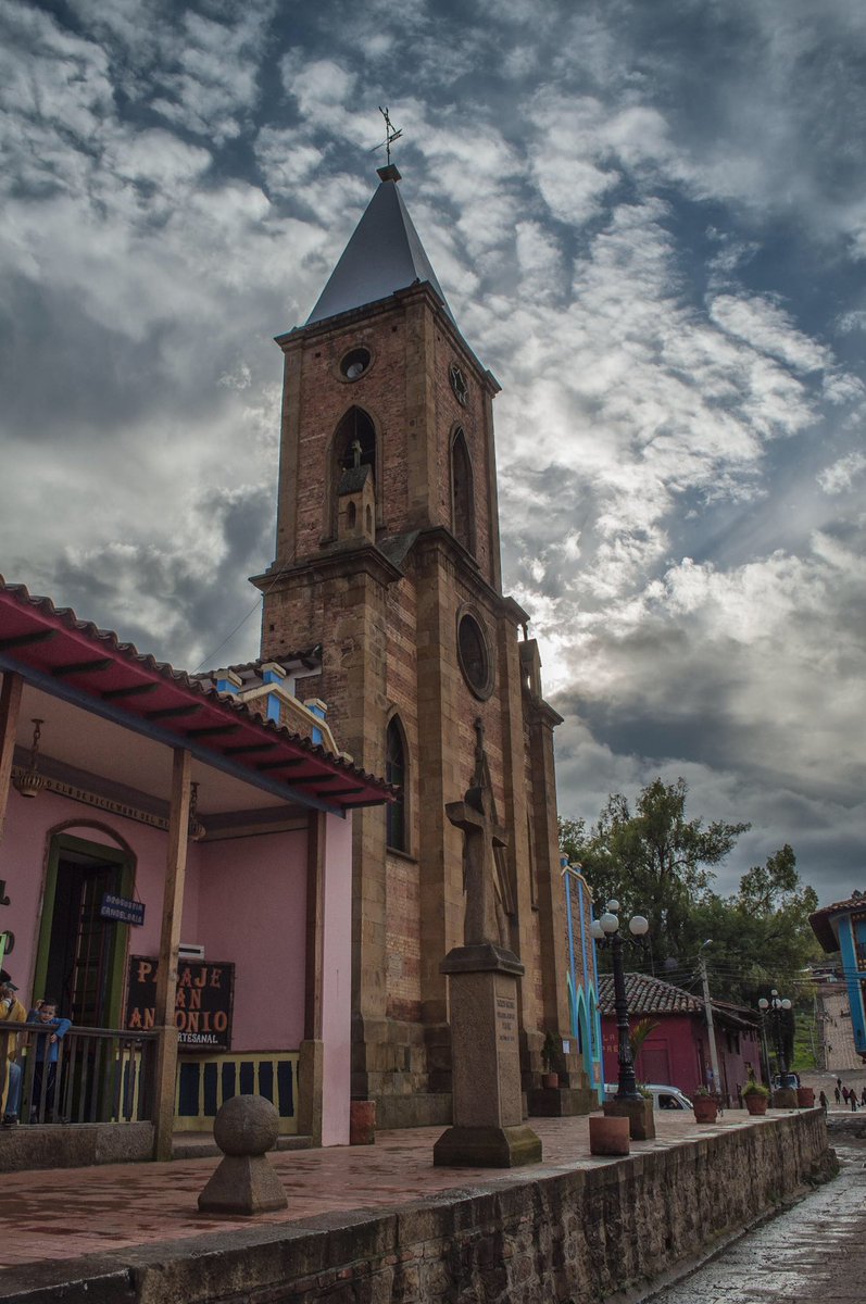 ColombiaCien's tweet photo. Iglesia de Ráquira, Boyacá. @TuiterosBoyaca @colombia_travel @boyacasumerce @XploraColombia https://t.co/Ss9gUQfhjP