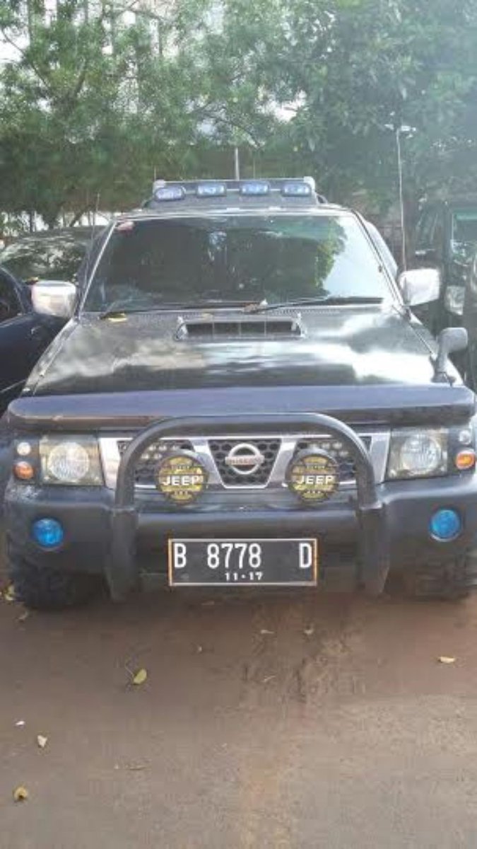 detikcom's tweet photo. Bayar Utang Pakai Mobil Sewaan, Nasrudin Dibekuk Polisi https://t.co/w8FWcLfiT6 https://t.co/gN8u5Gb1rR