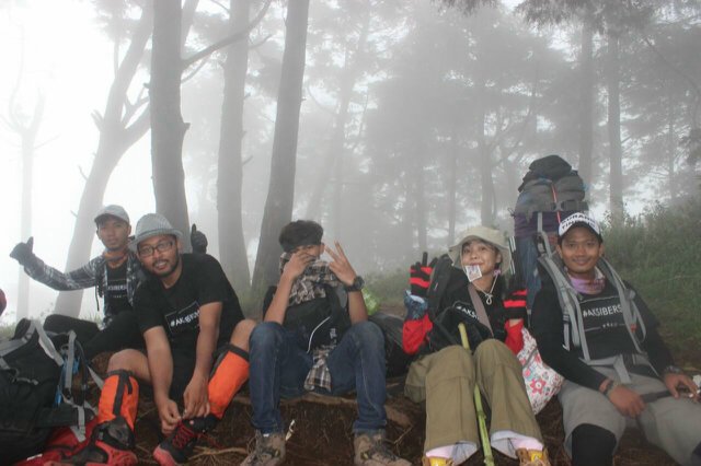 rakarsyd's tweet photo. Nyender #PrauPrauBahagia https://t.co/gzlNmLpL2M