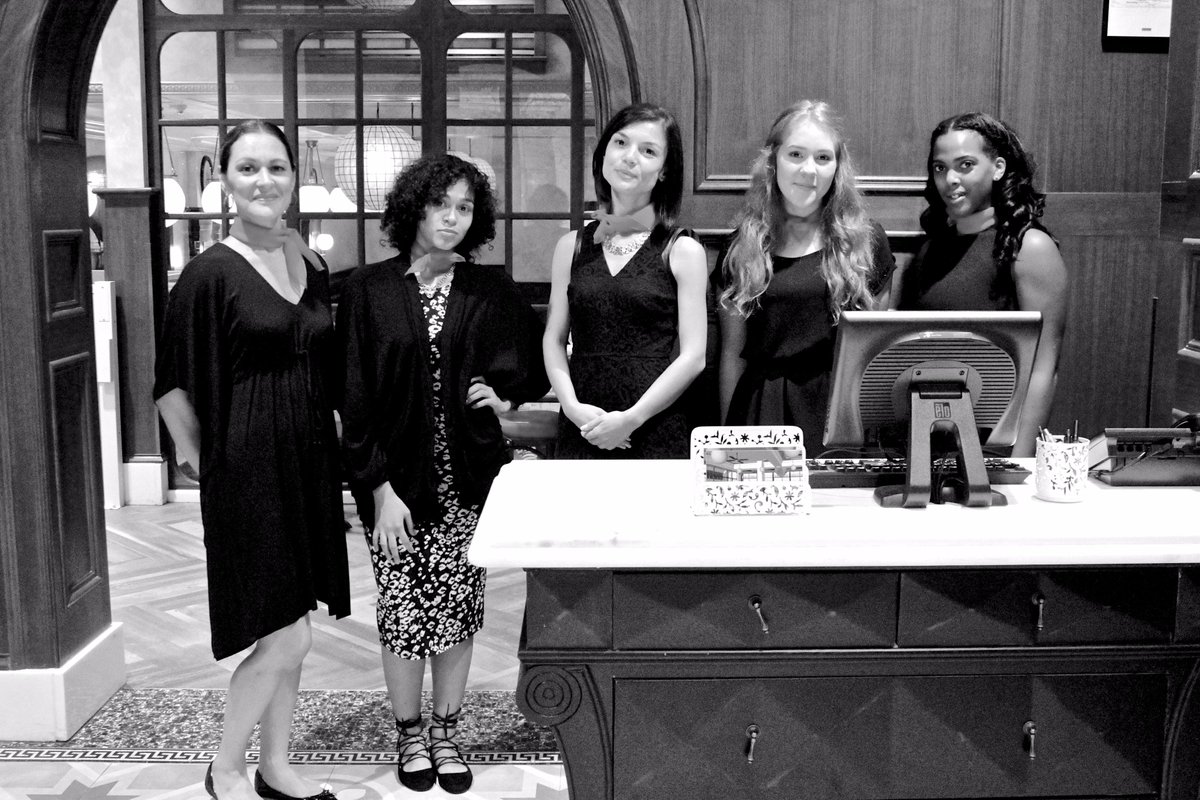 LHommageDC's tweet photo. The lovely ladies of L’Hommage welcome you. :)  https://t.co/xgJ6E4upH1 @MVTCID

#yummy #dcfoods #eatdc #dceats https://t.co/kXw0V6djfJ