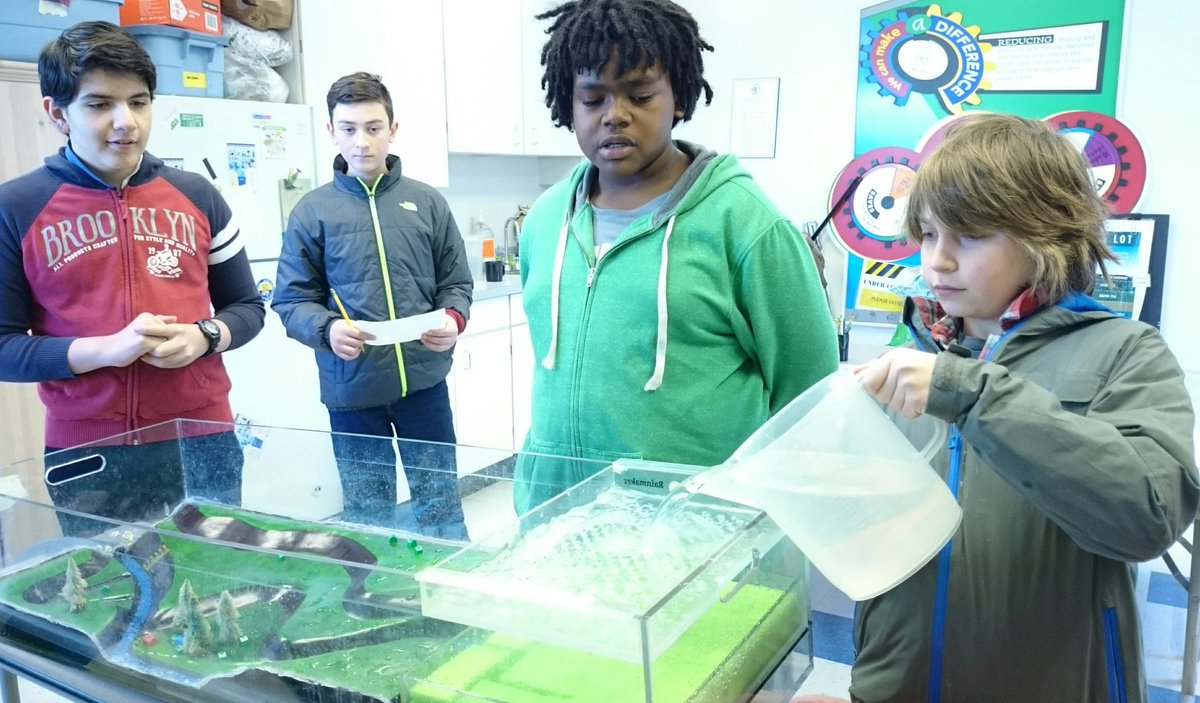 JBellSTEAM's tweet photo. 6th Graders working with the Storm Maker Model at the Ann Arbor MRF https://t.co/pEHsg9mzsU