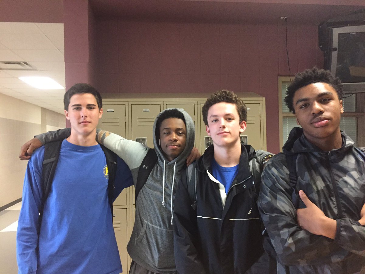 BigBucketsInc's tweet photo. 5'11 The next Michael Phelps John Healy signs with Big Buckets Inc. @jjhealy12 https://t.co/j5IdL4hPIE