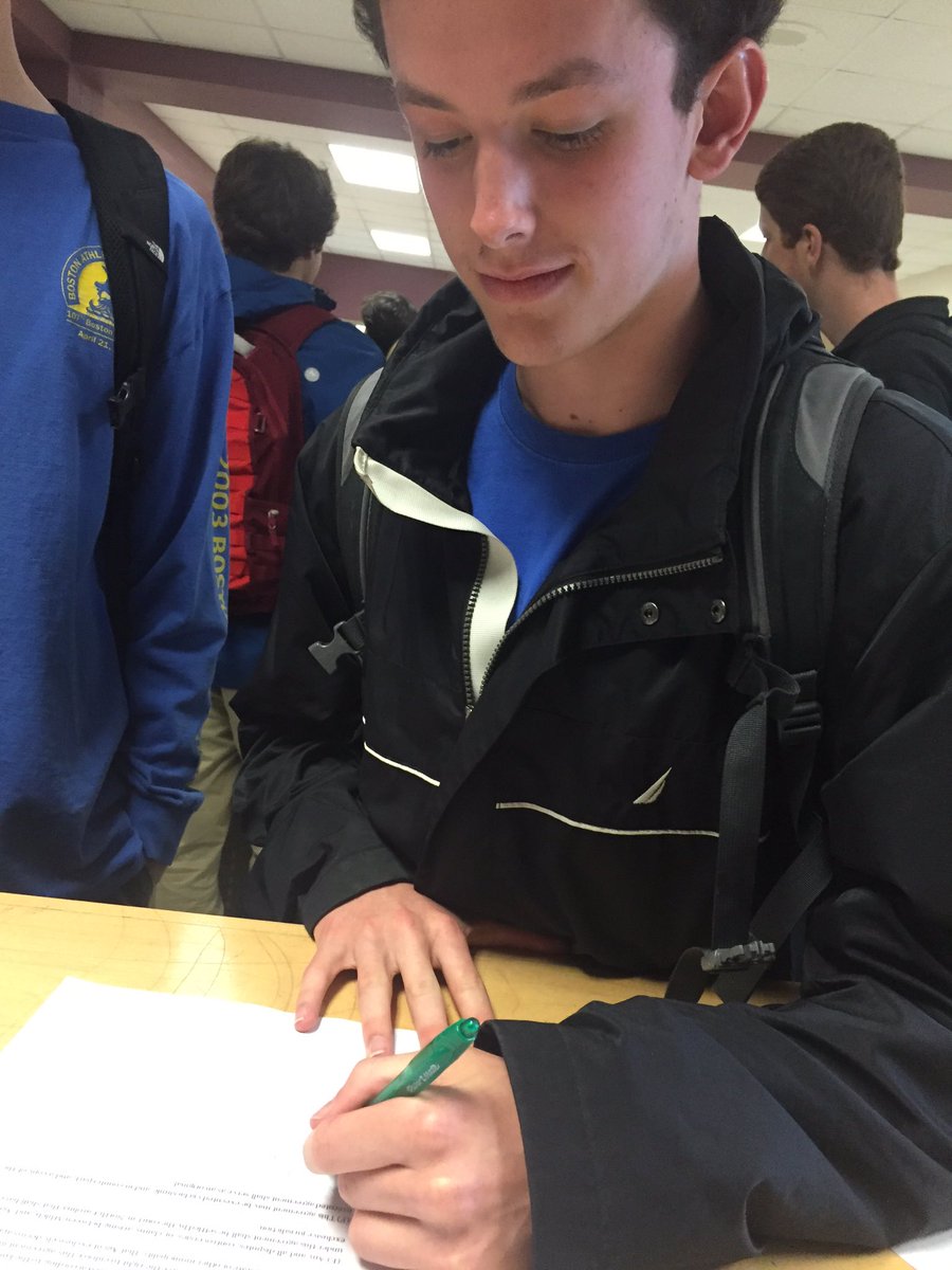 BigBucketsInc's tweet photo. 5'11 The next Michael Phelps John Healy signs with Big Buckets Inc. @jjhealy12 https://t.co/j5IdL4hPIE