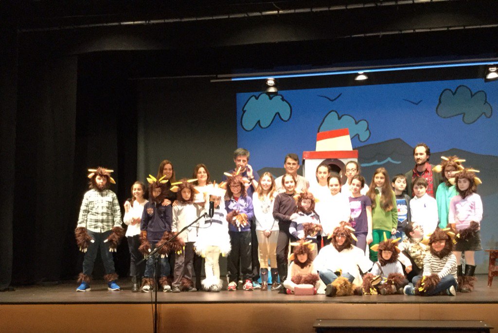 cra_villa's tweet photo. Un año más participamos en la Muestra de Teatro de la Junta de Castilla y León. Un gran éxito del cole. https://t.co/n3JaA5Bpau
