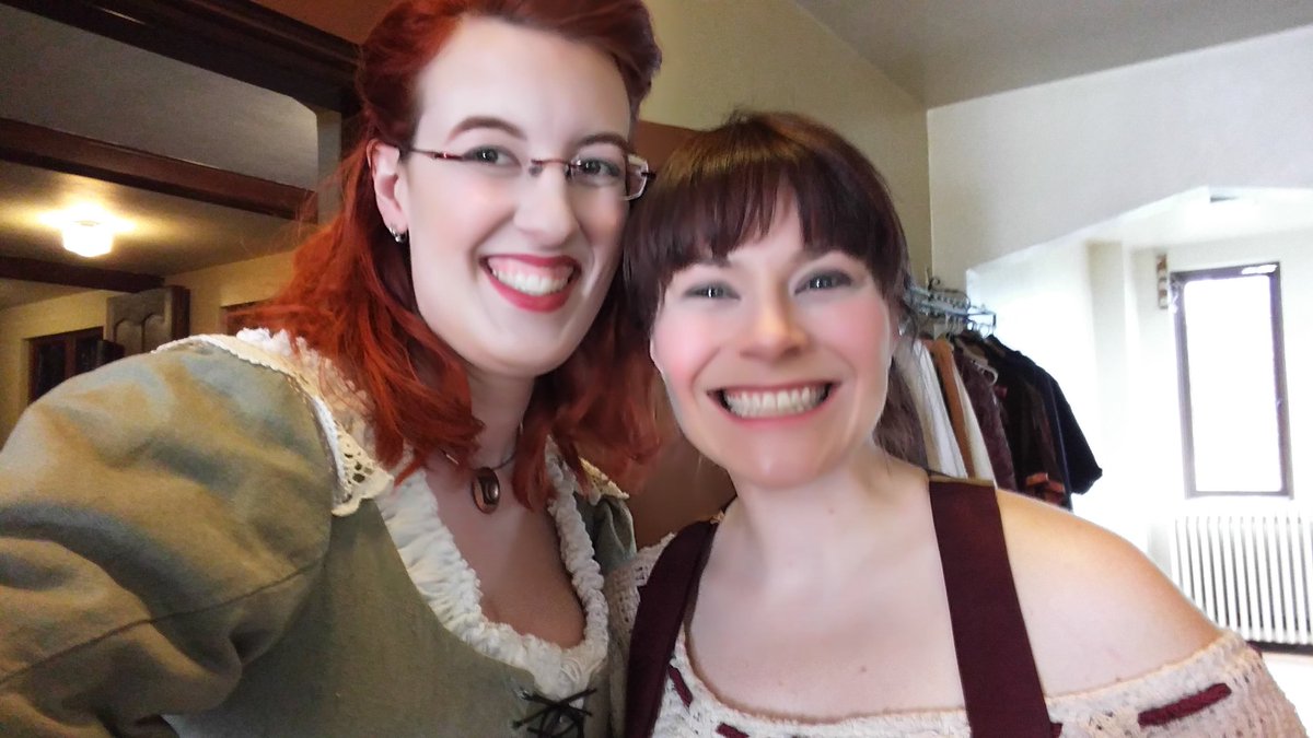 jediknightred's tweet photo. I will miss this amazing bard she is so talented it hurts!! #bardbuddy #JQ3 #setitstailonfire @onefootonshore https://t.co/ZujB1dHjHU