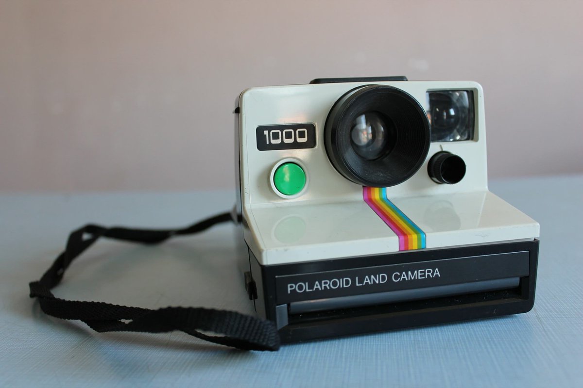Lbedokis's tweet photo. Do you remember the original #Polaroid #cameras? It's crazy to see how much #photography has changed since 1948! https://t.co/aL0Cdh4L10