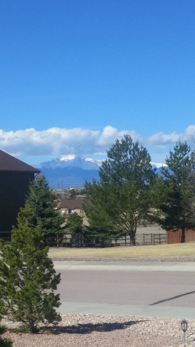TheVapeShackCO's tweet photo. You can almost see the #thevapeshack from my house, oh yeah and #pikespeak 
Come by today! 
#vapor #vapelife #vaping https://t.co/QntYaMlvtT