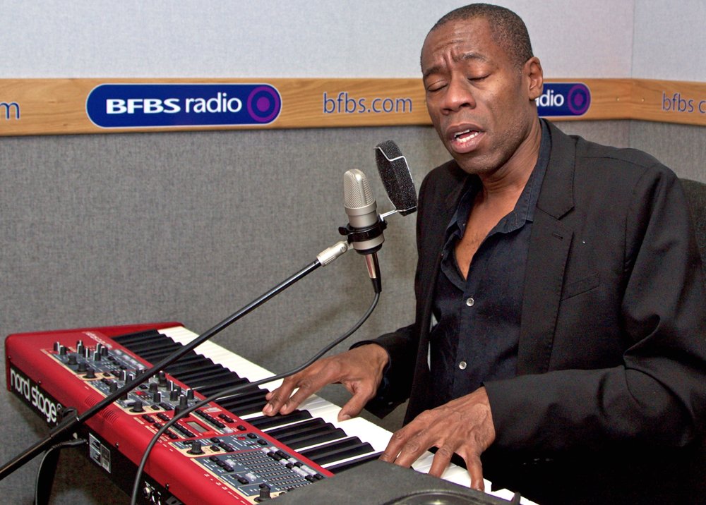 BFBSPress's tweet photo. Unique live session recorded @bfbs with @andrewroachford -  Sat 16th April 1pm (UK) https://t.co/XwbIObhlil https://t.co/26Zg3h4S4D