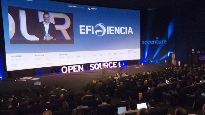 ComputerworldES's tweet photo. Los directivos de @RedHatIberia y @AccentureTech hablaron en #enterpriseconference2016 https://t.co/bkwARHULtn https://t.co/n8cU9UfoAS