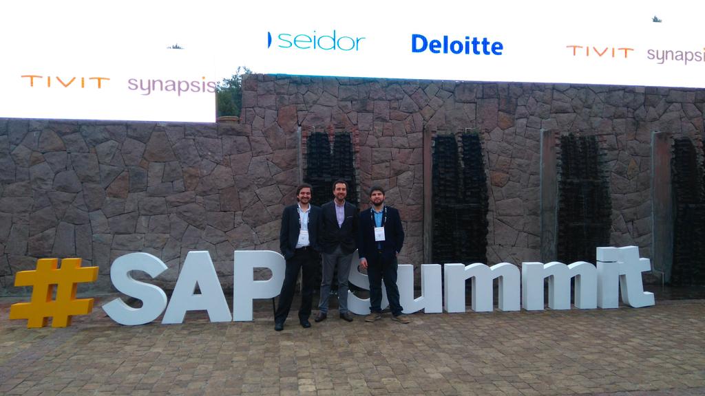 tejos_abap's tweet image. #sapsummit chile @RipleyChile los que trabajan...@theklaurio @joseborquezt