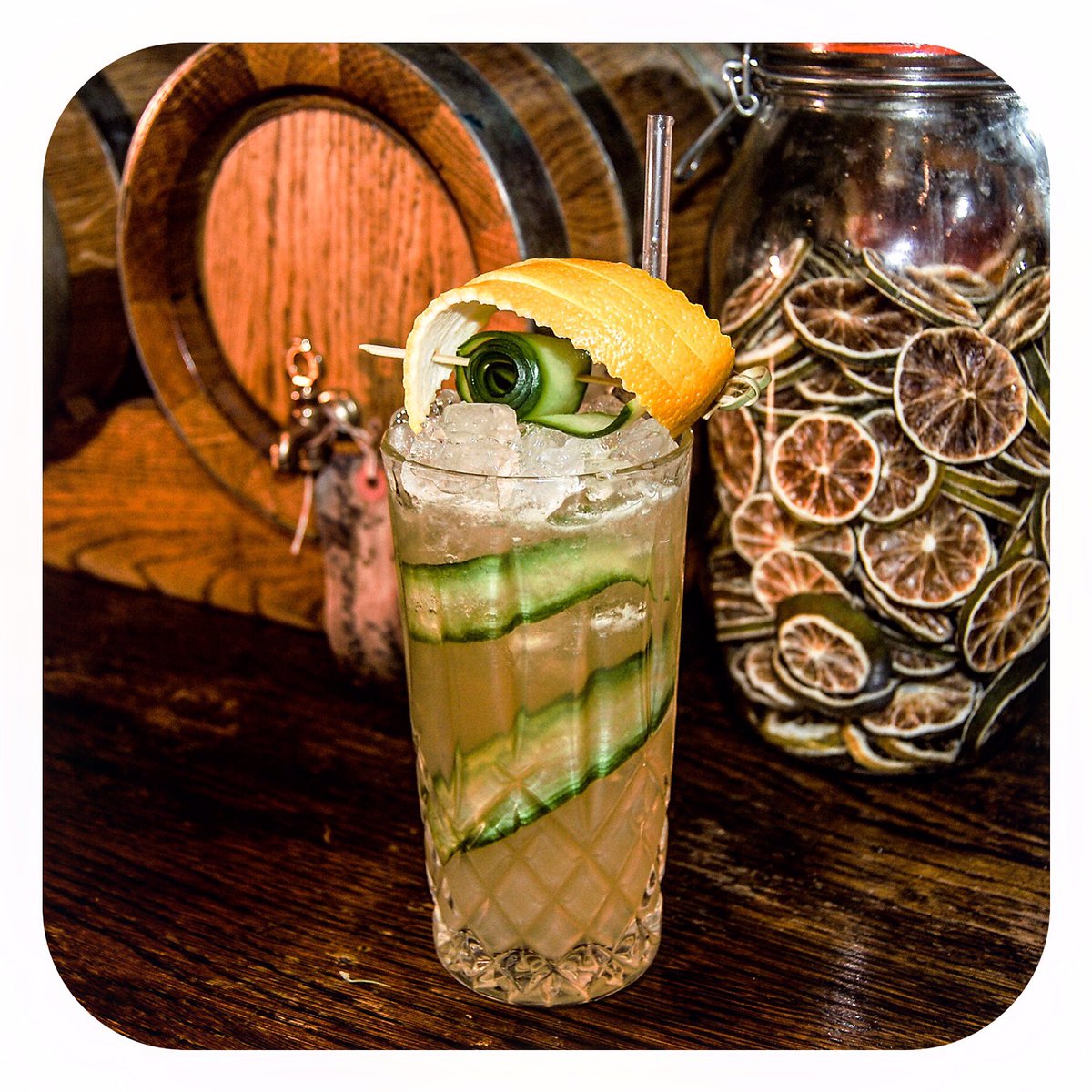 BotanistSW1's tweet photo. Sun's out, time for a refreshing pisco cocktail, Full Nettle Jacket #cocktail #sloanesquare #sunny #london https://t.co/b1WIrI7LMV