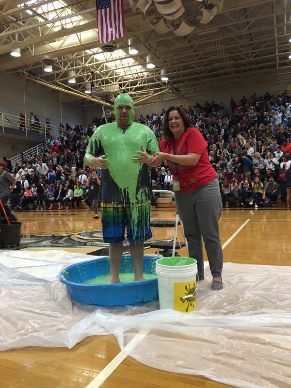 Lincoln Southeast HS tweet media