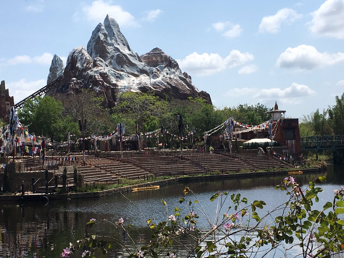 ThemeParkReview's tweet image. Rivers of Light seating areas look fantasmic! @WDWToday #AnimalKingdom