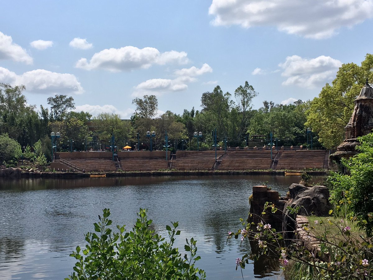 ThemeParkReview's tweet image. Rivers of Light seating areas look fantasmic! @WDWToday #AnimalKingdom