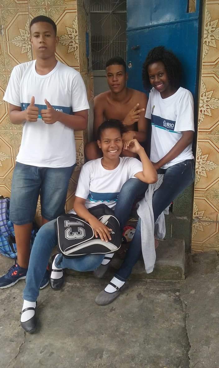 Davivive's tweet photo. Fazem parte da minha história nada vai nos separa a amizade e tudo .. #Amorvcs 💜😍👏 https://t.co/5ixunFHLI8