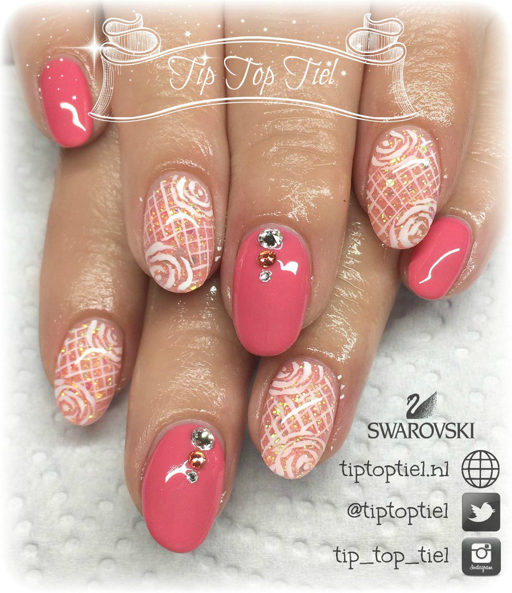 TipTopTiel's tweet photo. April-actie: Gratis upgrade naar Design nagels met nail art. Voor info: https://t.co/VJQ0IuQwib #nails #nailart https://t.co/SYFIKbntJj
