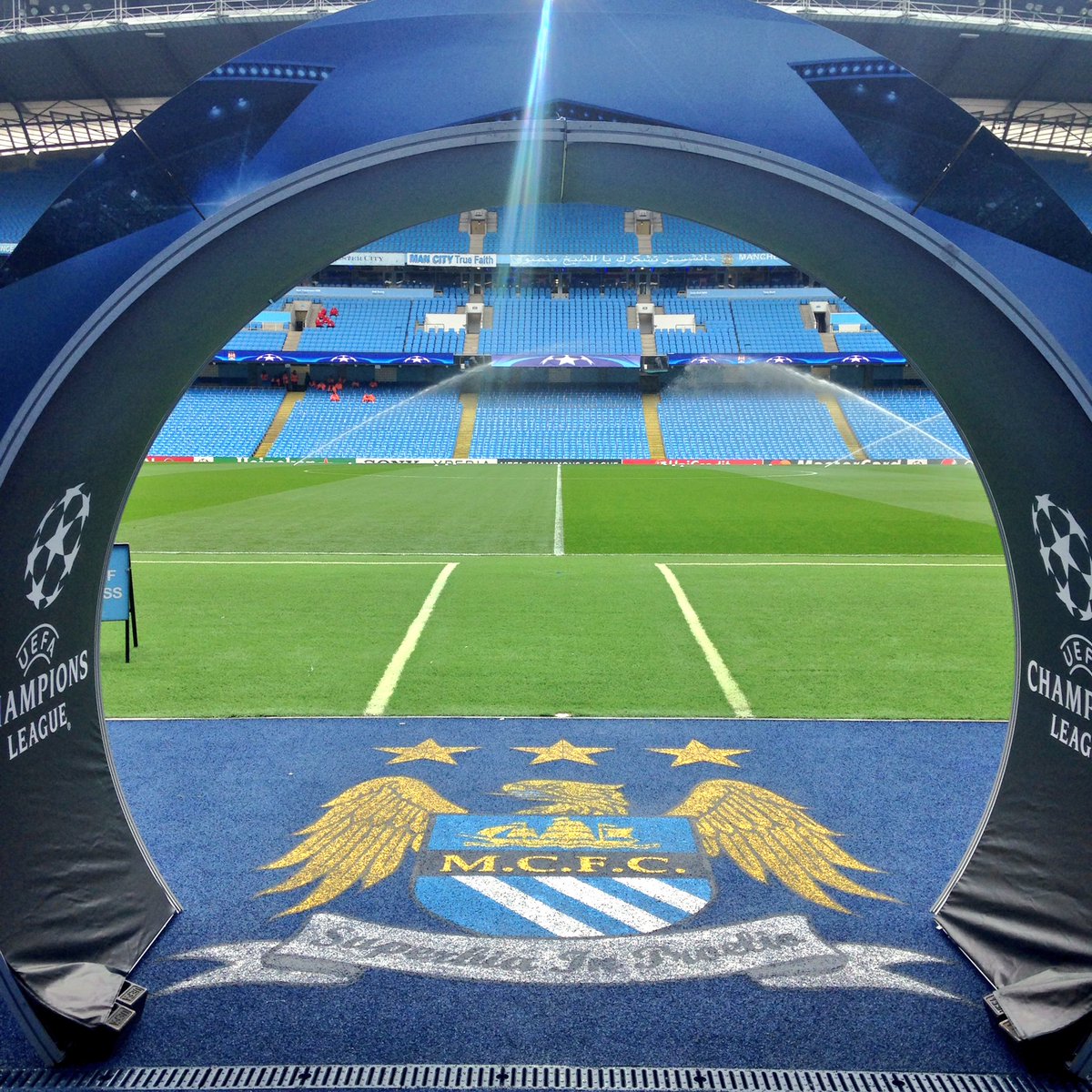 ManCity's tweet photo. Time to get excited! #CMONCITY #cityvpsg #mcfc https://t.co/M4pRC30hs9