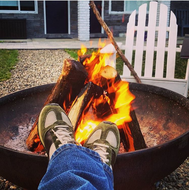 HotelDylan's tweet photo. Things we would rather be doing on a Tuesday! #fire #chillin #hoteldylan https://t.co/nHCfNgZdKV