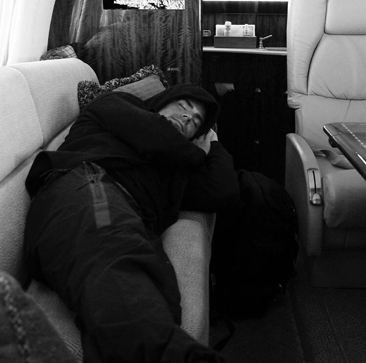 ZacEfronFrenchS's tweet photo. Awn...Sweet dreams babe 💕 https://t.co/40OpUxtqEY