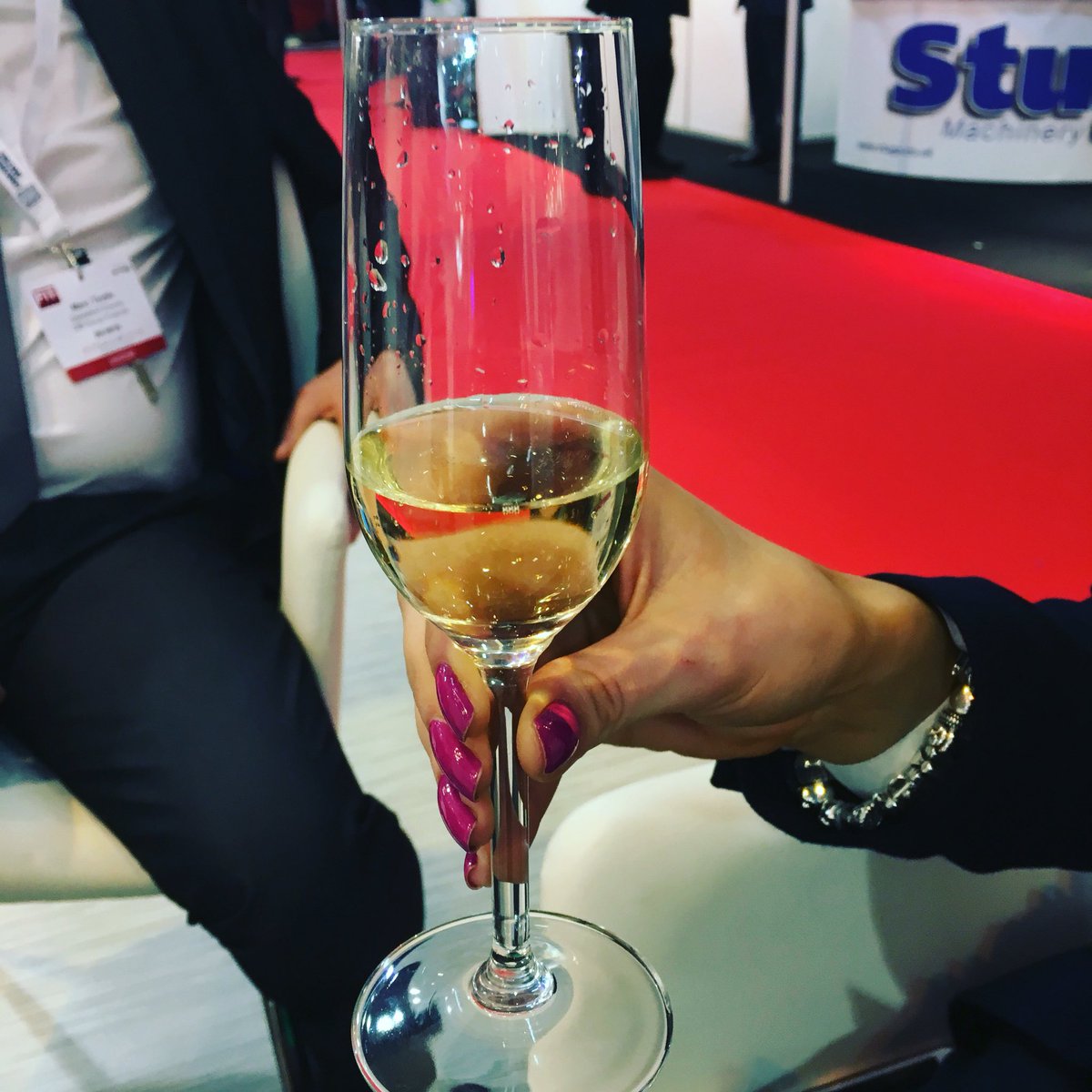WBGroupProducts's tweet image. Enjoying a nice glass of bubbly c/o @DOORCO_Official @fitshow #wbgroup
