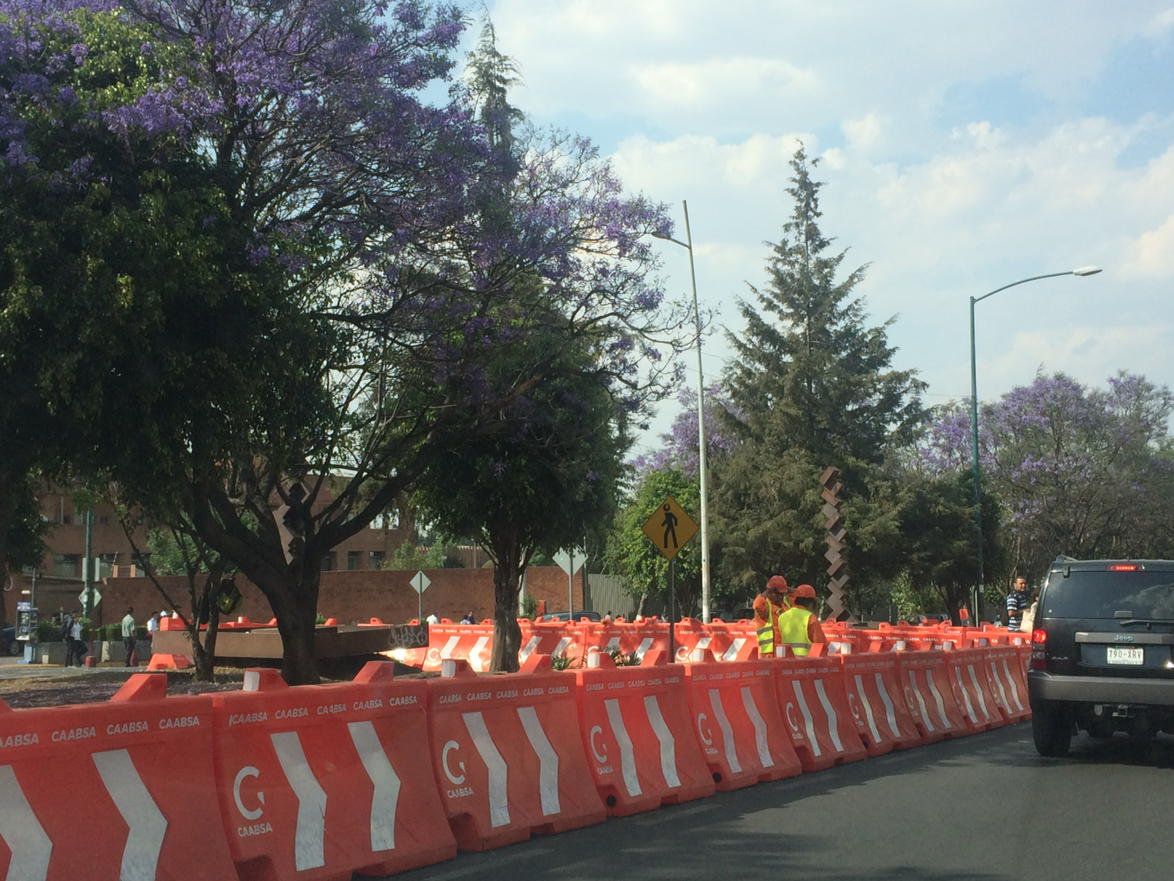 Q pena lo q van a hacer c/los camellones d VascodQuiroga x no reubicar trayecto del TrenInterurbano <a href="/SantaFeUnidos/">Vecinos Unidos St Fe</a>