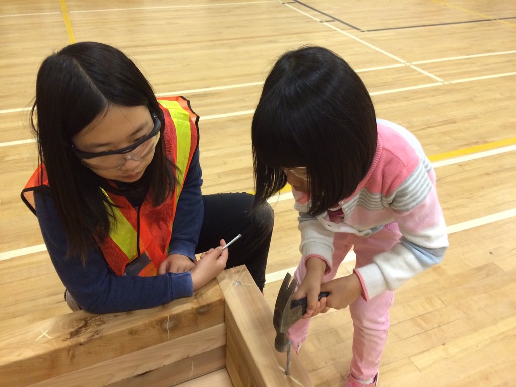 VsbShaughnessy's tweet photo. K &amp; 1 students visit the build site &amp; get some hands-on work time! @vsblearns #vantrades #skills4bc @tuppertigers https://t.co/PEIqQPhh3n
