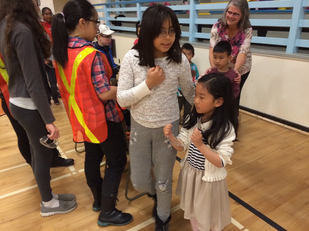 VsbShaughnessy's tweet photo. K &amp; 1 students visit the build site &amp; get some hands-on work time! @vsblearns #vantrades #skills4bc @tuppertigers https://t.co/PEIqQPhh3n