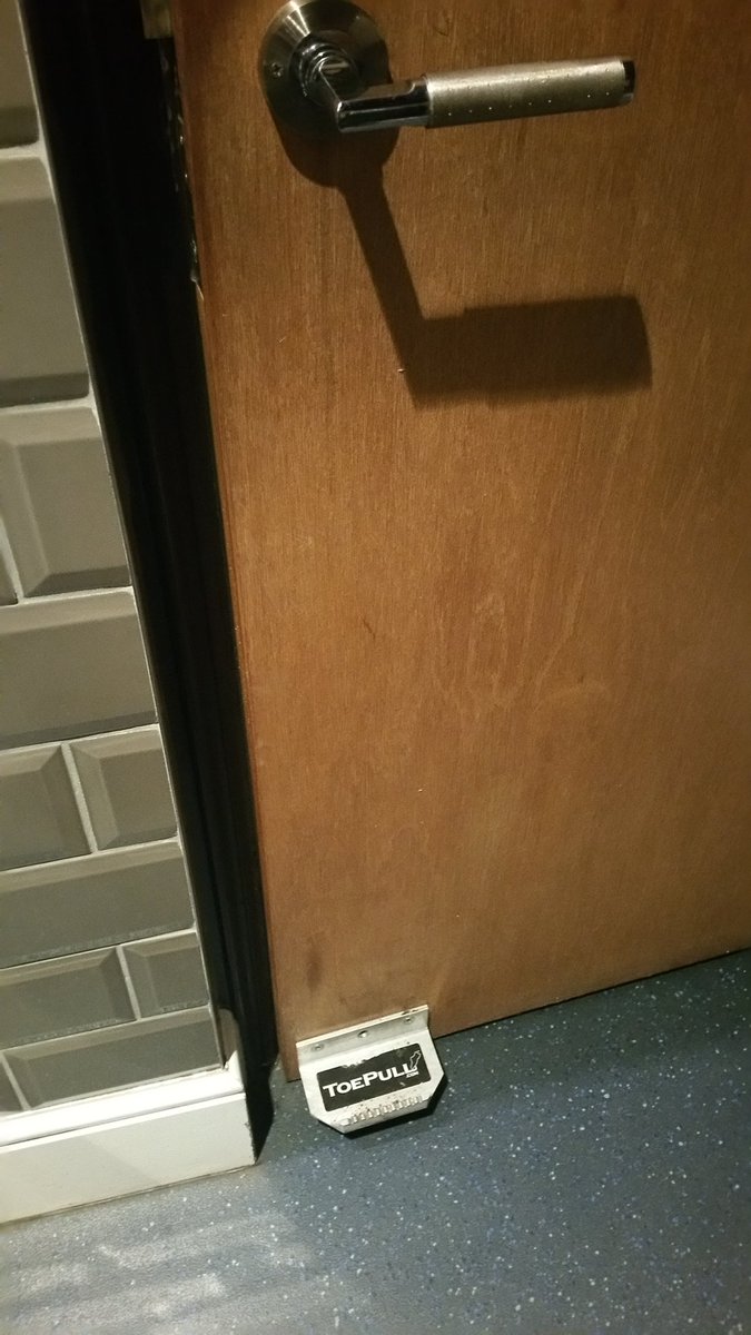 Guy024's tweet photo. Some day the doors in all public loos will have a #ToePull. A simple but genius solution. #WishIdThoughtOfThat https://t.co/v77HJIBzyd