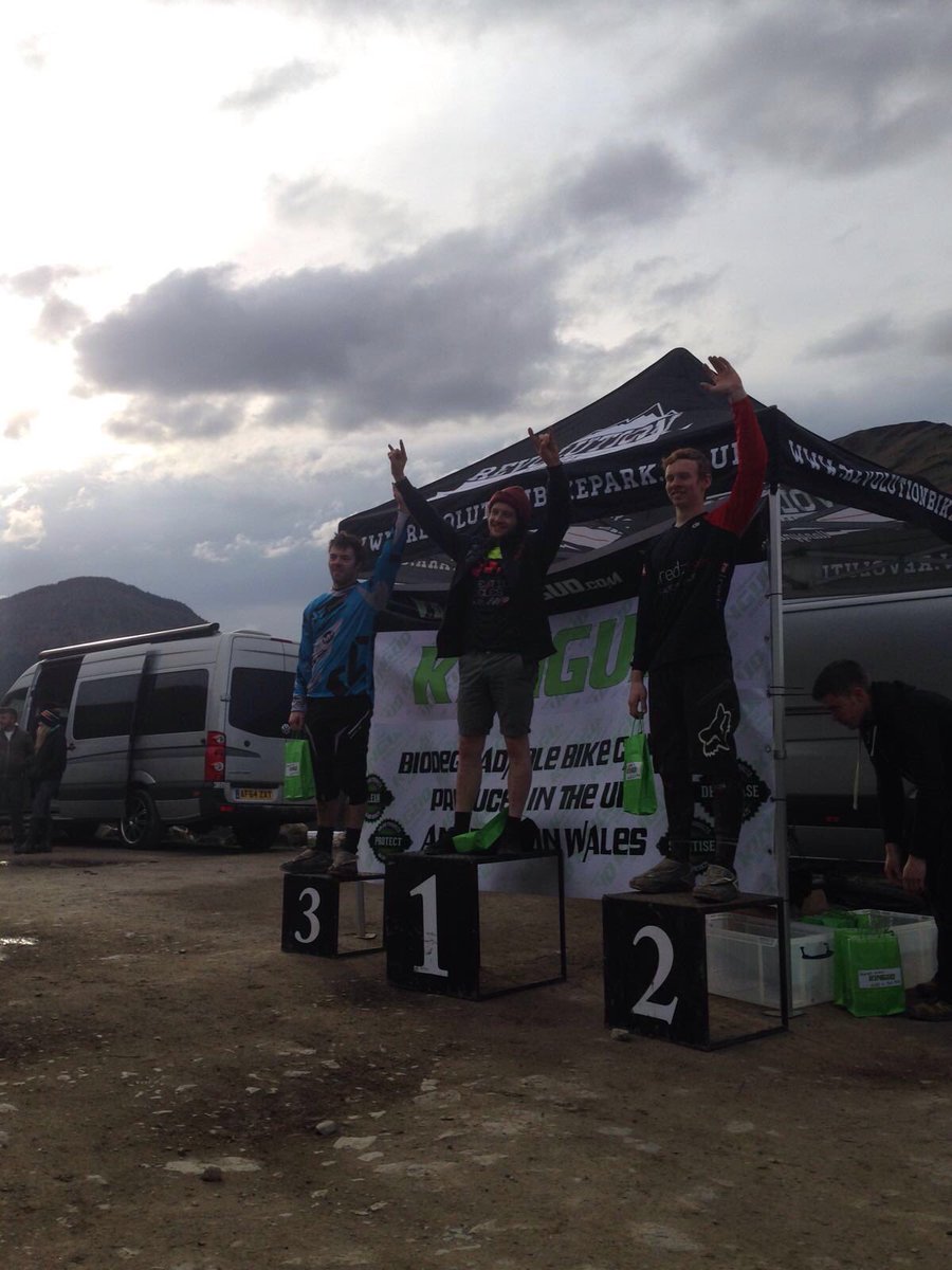 davidsmith1983's tweet photo. Stepped into 3rd at the weekends race.was amazing.thanks @TheTrailheadUK @royalracing @SantaCruz_uk #experts https://t.co/ayJMKpwbaw