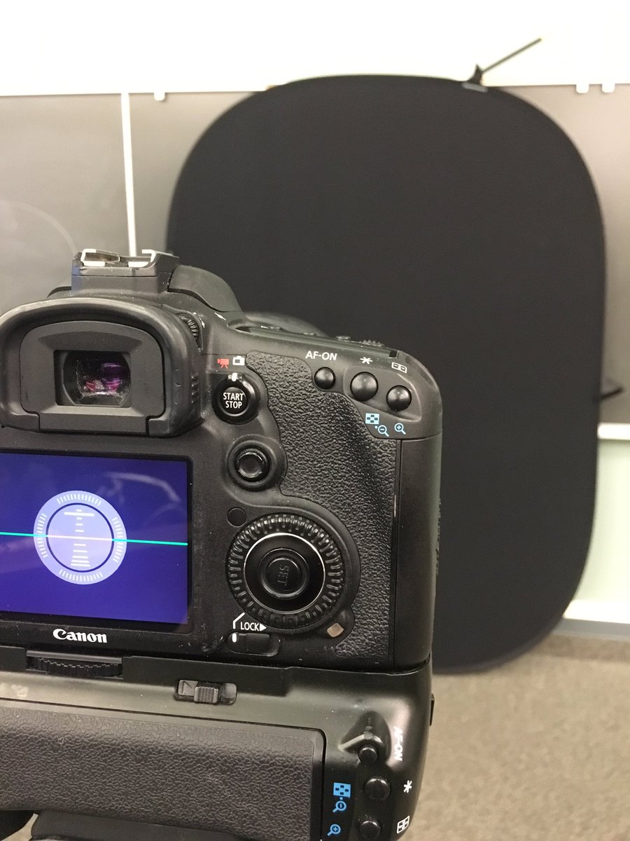 BlueHenBrad's tweet photo. Ready to go! @PRSSA_UD #Headshots https://t.co/1ZynSVi6IB