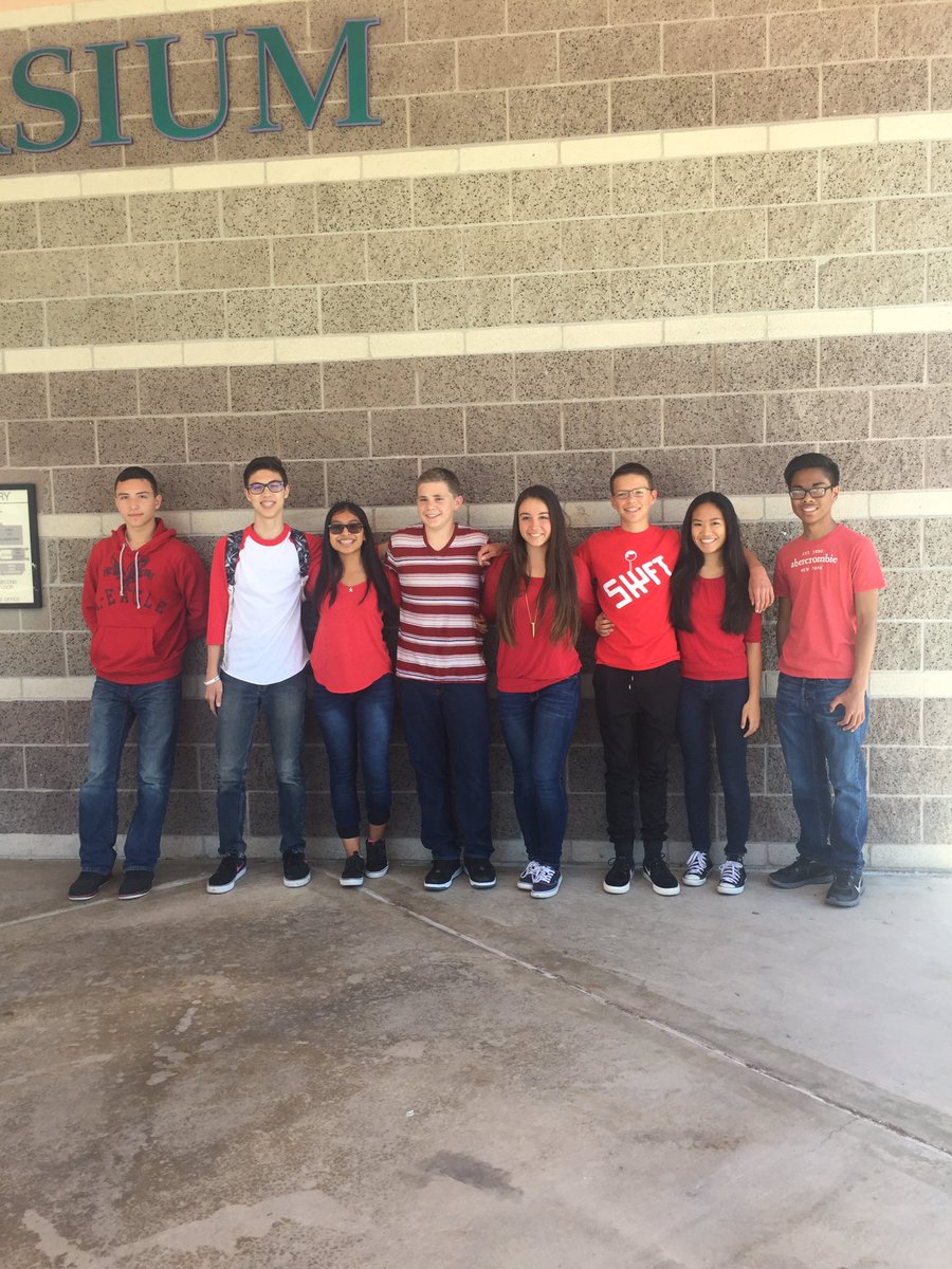 gisel_esmeralda's tweet image. 👫👫Squad Day👫👫 #hawkfest