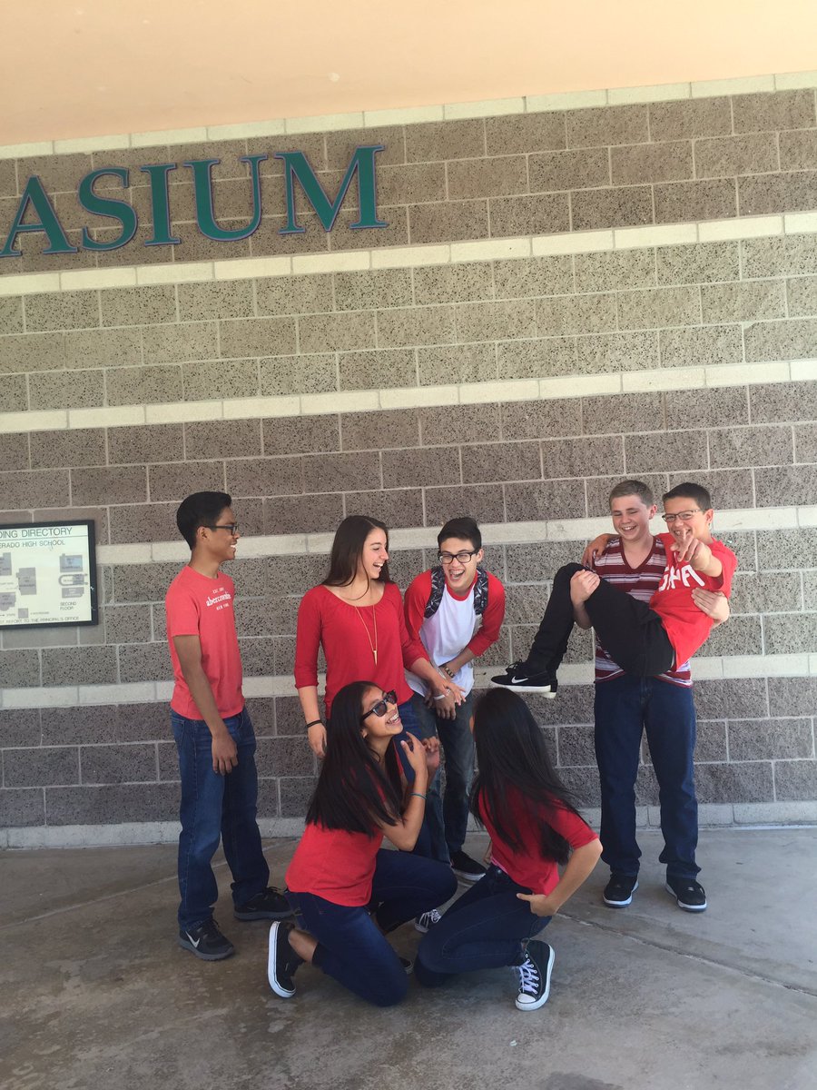 gisel_esmeralda's tweet image. 👫👫Squad Day👫👫 #hawkfest