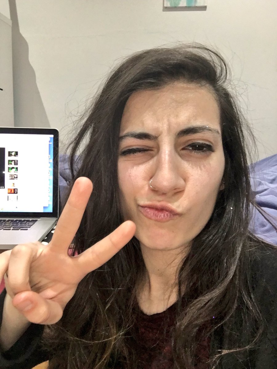 MauraPianaro's tweet photo. #single and ready to mingle π who dares to ask me out on a @rendeevoo #dating #datingapp #dateme #meetoffline https://t.co/wlAUyZ6dzi