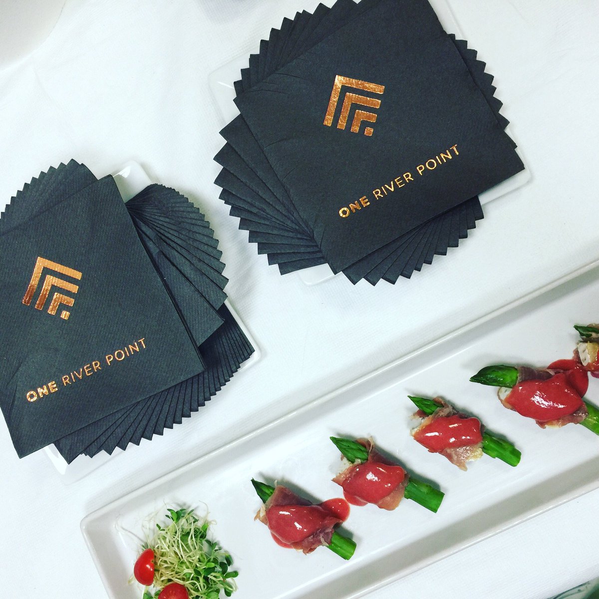 oneriverpoint's tweet image. To delight the senses... #DowntownMiamiEvolving #DeveloperRoundtable #OneRiverLife @chambersouth
