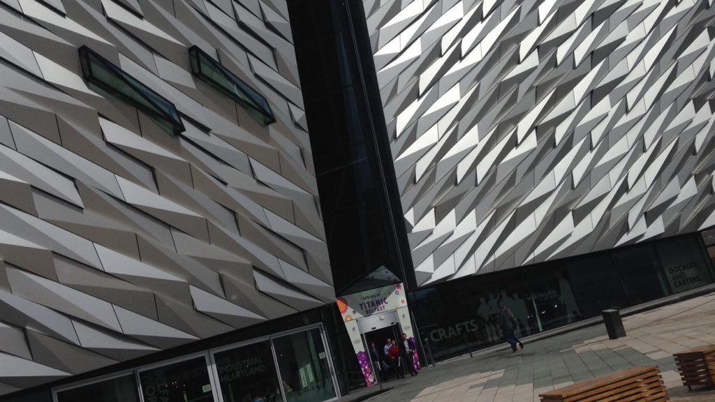 CompactKeys's tweet photo. A few photos from #TheBigCelebration16 at @TitanicQuarter hosted by @YE_NI https://t.co/gCjROJ48FT