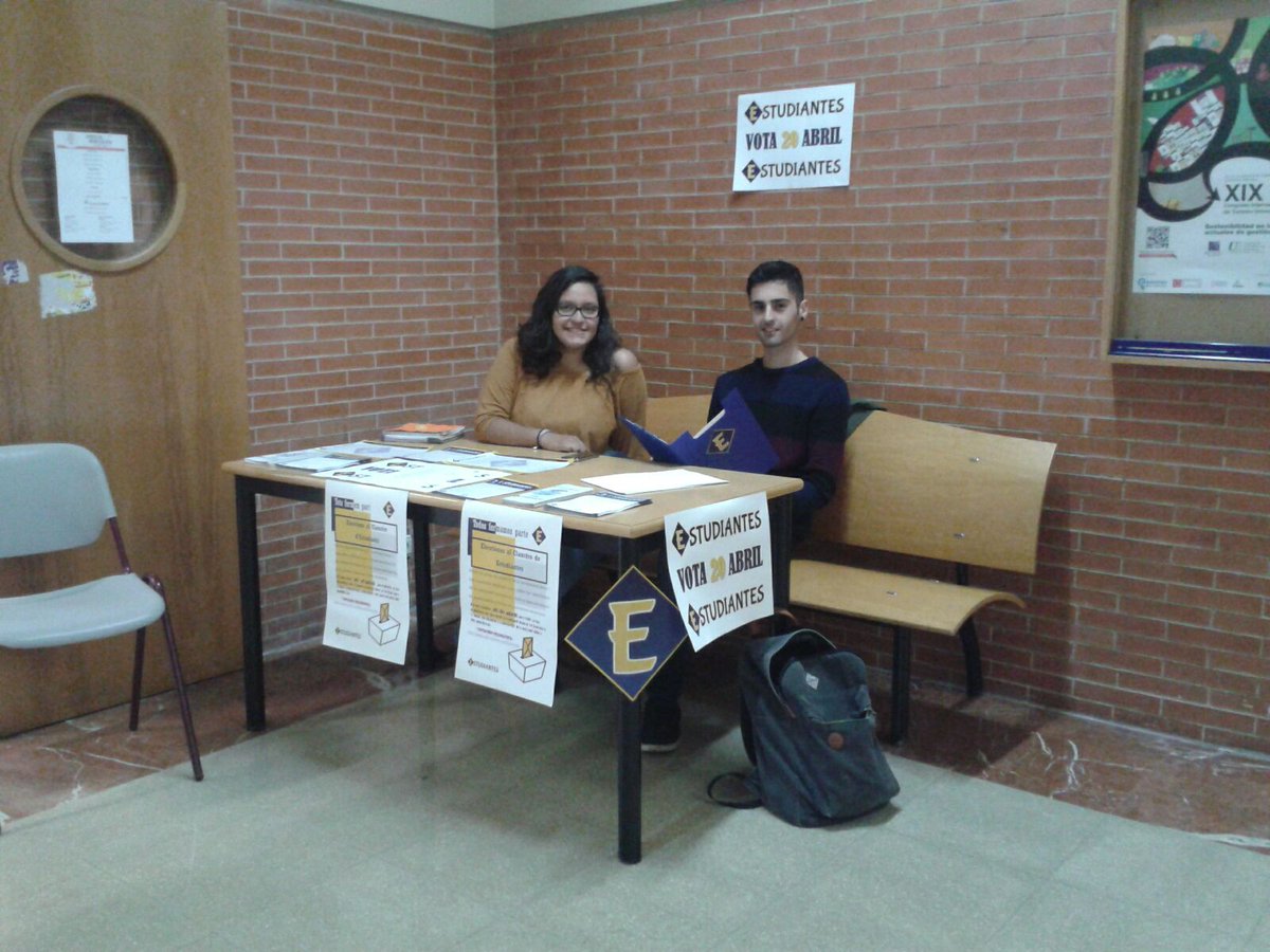 PEstudiantilUJI's tweet photo. Seguim treballant per a escoltar les vostres propostes.
#VotaEstudiantes #Vota20Abril #TotsFormemPart https://t.co/FhnSyPCW0w