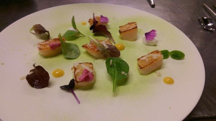 Capesante passion fruit macadamia