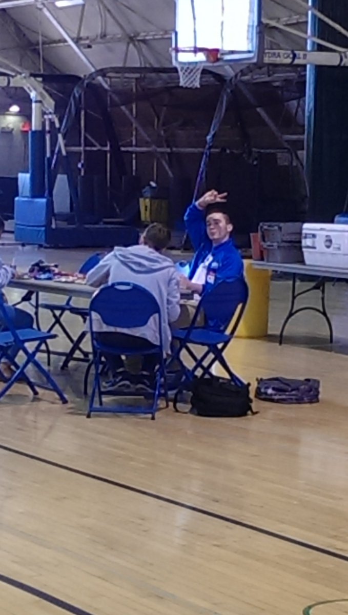 MountHockey's tweet photo. The team is out volunteering at the American Red Cross Blood Drive today! #MountHockey #CommunityAllStars https://t.co/mg5mhNorgZ